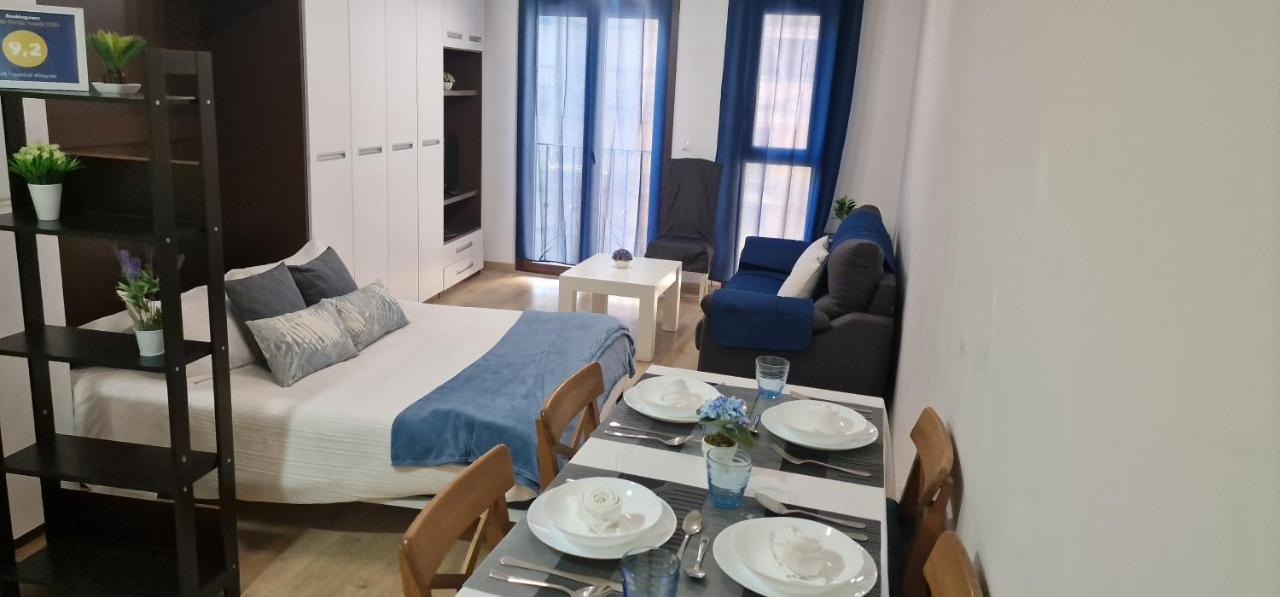 Estudio En Centro De Alicante Apartman Kültér fotó